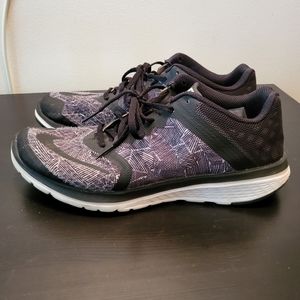 Mens nike size 9.5 running shoes FS lite Run 3